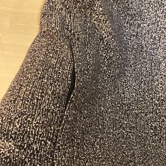 Lululemon Customizable Snap Scarf - Picture 4 of 4